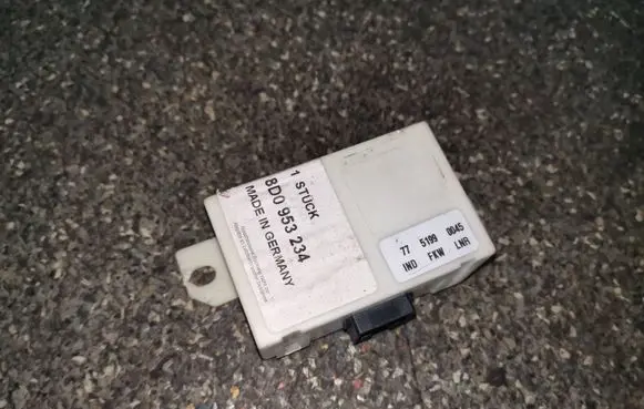 Audi A8 S8 D2 4D Other control units/modules 8D0953234