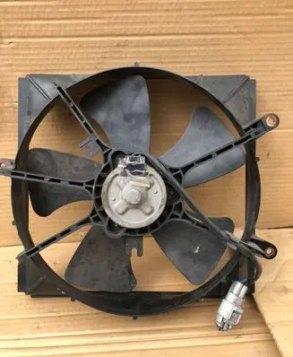 Toyota Avensis T220 Electric radiator cooling fan