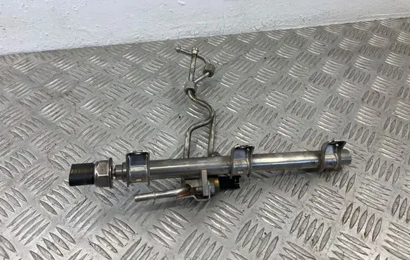 BMW 3 E90 E91 Fuel pressure sensor 7547883