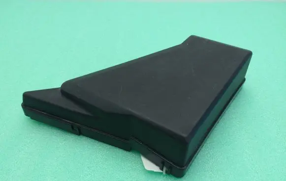 Subaru Outback Fuse box cover MB502000B
