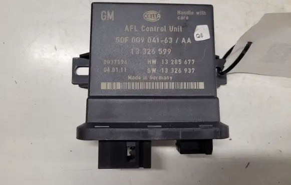 Opel Insignia A Light module LCM 13326599