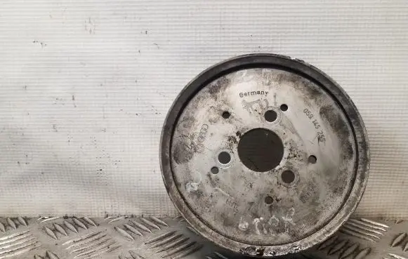 Volkswagen PASSAT B5 Power steering pump pulley 059145255