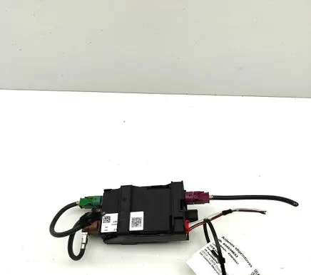 Volkswagen PASSAT B8 USB control unit 3G0035643 5G0035953D
