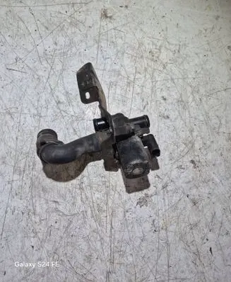 Volkswagen Transporter - Caravelle T5 Coolant heater control valve 7L0819076