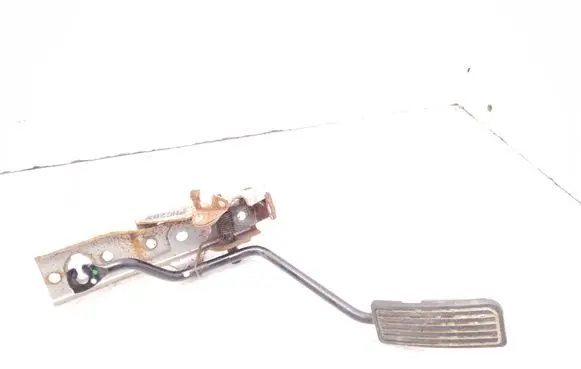 Honda FR-V Accelerator throttle pedal