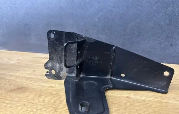 Ford Mondeo MK IV ISOFIX Bracket 7S71A60615AC C85HA GK8060