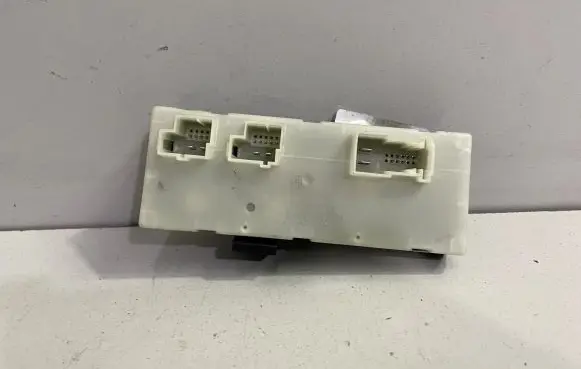 BMW 8 G14 Tailgate/trunk control unit/module 9491418