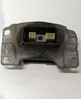 Volvo V40 Gearbox mount V617M121 322A68