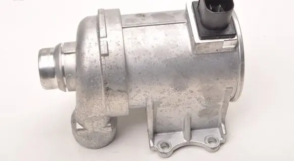 Volvo XC60 Water pump 32382249