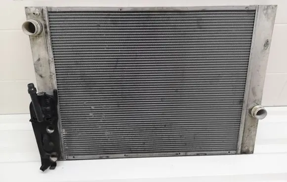 BMW 6 E63 E64 Coolant radiator 7507982 750798204 7507973