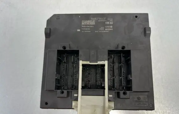 Volkswagen Tiguan Comfort/convenience module 5Q0937084CF
