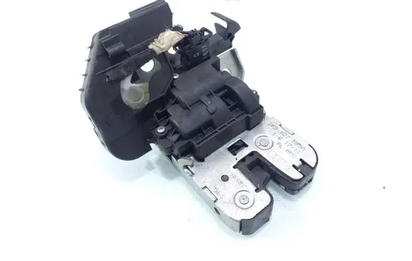 Audi A5 Sportback 8TA Tailgate/trunk/boot lock/catch/latch 8K9827505A