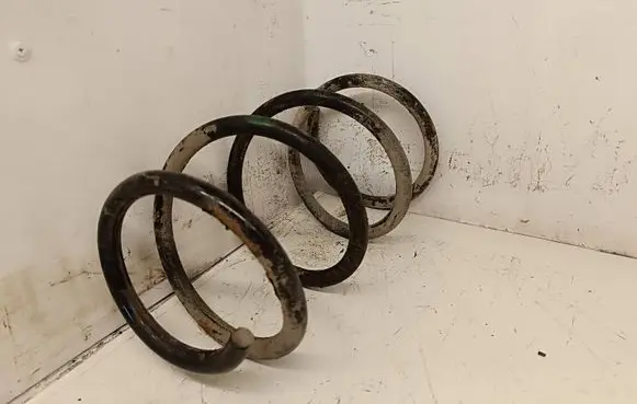 Toyota Corolla Verso AR10 Front coil spring