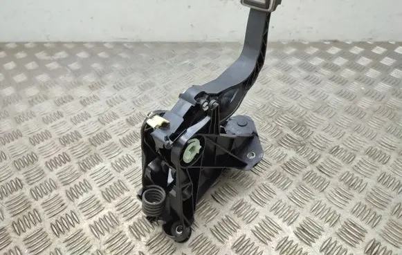 Clutch pedal