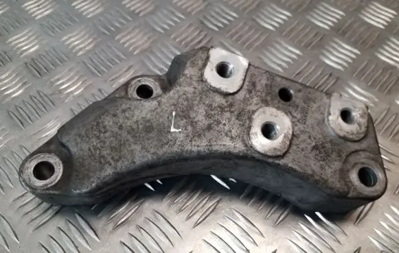 Skoda Yeti (5L) Engine mounting bracket 1K0199177