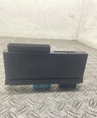 BMW 3 E90 E91 Central body control module
