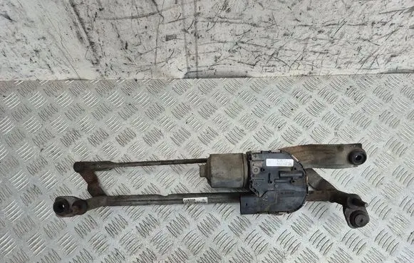 Front wiper linkage and motor