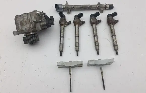 Audi A4 S4 B9 Fuel injection system set 04L130755E 0445110469 04L130277AC