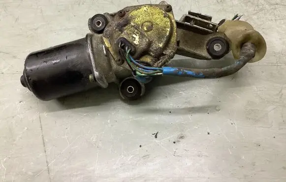Subaru Legacy Wiper motor M72282S