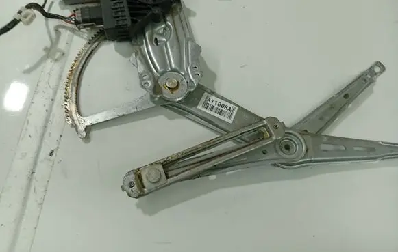 Opel Zafira A Sliding door window regulator with motor 90579572