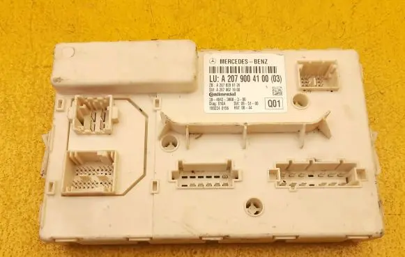 Mercedes-Benz E C207 W207 Other control units/modules A2079004100