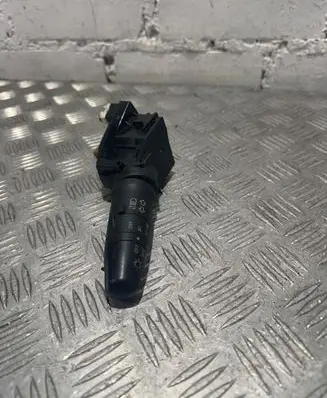 Nissan Primera Indicator stalk 25540