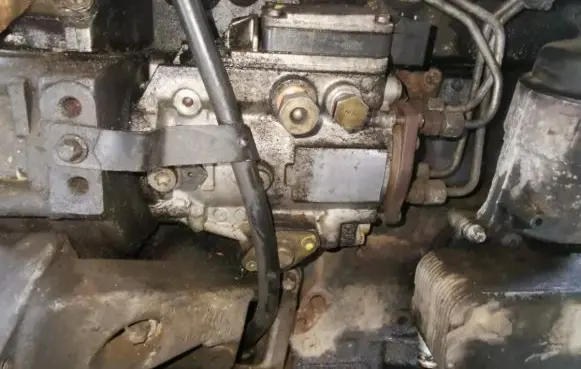 Opel Vectra B Fuel injection high pressure pump 0470504011 09158202 047050401109158202