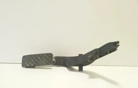 Volkswagen PASSAT B5 Accelerator throttle pedal 8D1721506