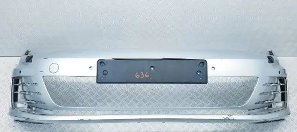 Volkswagen Golf VII Front bumper