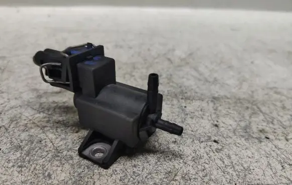Toyota Corolla Verso AR10 Turbo solenoid valve 72828606