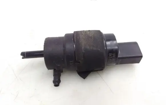 Audi A7 S7 4G Windscreen/windshield washer pump 8K5955647