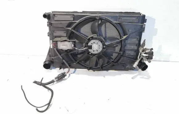 Volkswagen Golf VI Radiator set 1K0121203AN 1K0121251DD 1K0820411AC