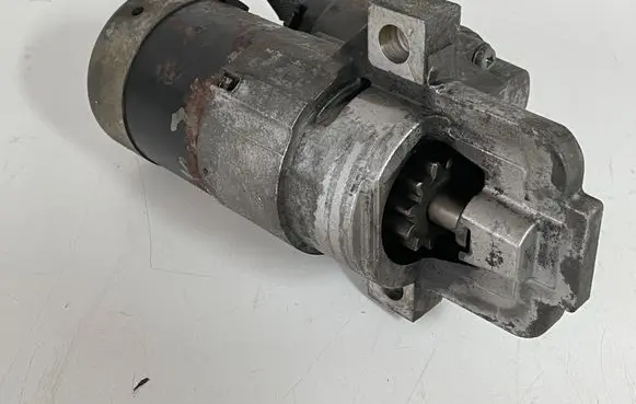 Mazda 6 Starter motor M000T90981