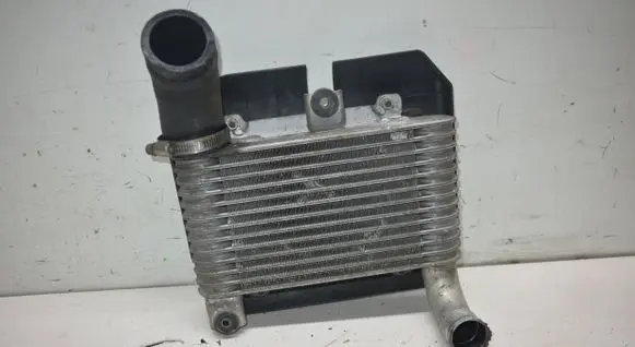 Toyota Yaris Intercooler radiator 33010359
