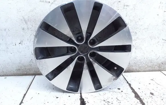R18 alloy rim