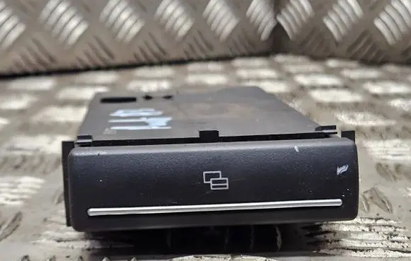 Audi A3 S3 8P Glove box 8P0941561
