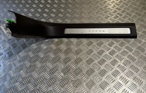 Volvo XC90 Front sill trim cover 31363642