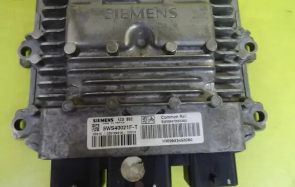Citroen C3 Engine control unit/module 5WS40021FT
