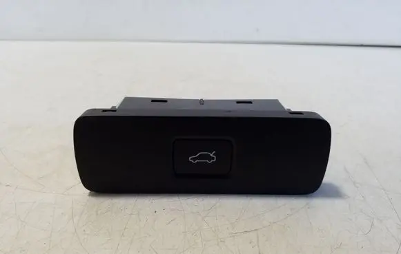 Volvo XC60 Tailgate opening switch 32350330