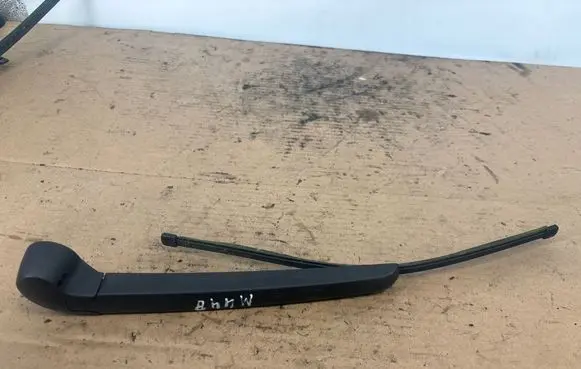 Audi A1 Rear wiper blade arm W000004439