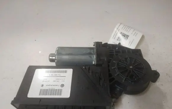 Volkswagen Touareg I Front door window regulator motor 7L0959792A 6012923