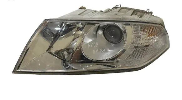 Skoda Octavia Mk2 (1Z) Headlight/headlamp