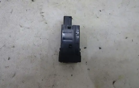 Nissan X-Trail T32 Light switch 604079