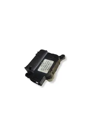Volkswagen Touran II Air flap motor/actuator 3C1907511G 11111021