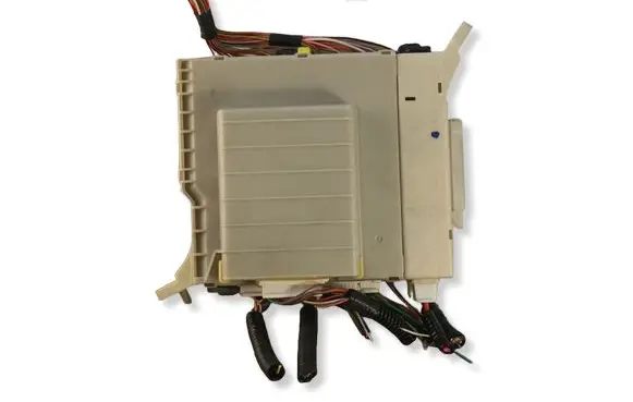Lexus IS 220D-250-350 Fuse box set 8267253040 8273053020