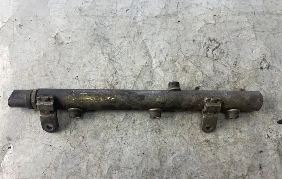 Jeep Grand Cherokee (WK) Fuel main line pipe A6420702695