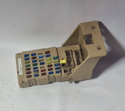 Subaru Legacy Fuse module 82201AG010