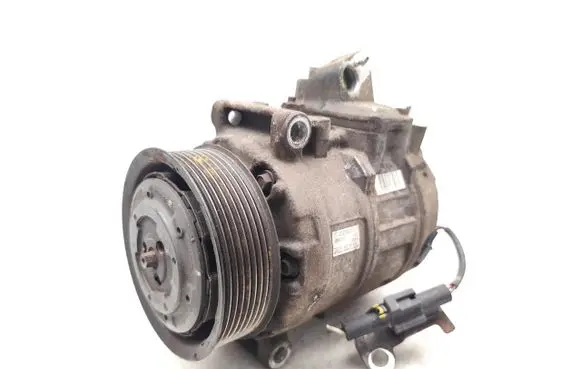 Land Rover Discovery Air conditioning (A/C) compressor (pump) 447180-8383