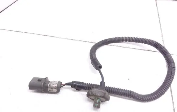 Mitsubishi Space Wagon Detonation knock sensor E1T15591