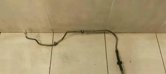 Mercedes-Benz SL R230 Gearbox oil cooler pipe/hose A2302703896